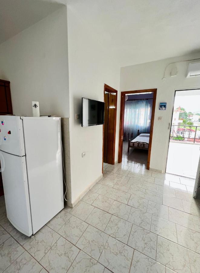 Atlantis Apartments Nea Vrasna Ngoại thất bức ảnh