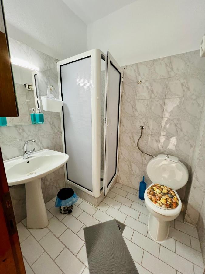 Atlantis Apartments Nea Vrasna Ngoại thất bức ảnh