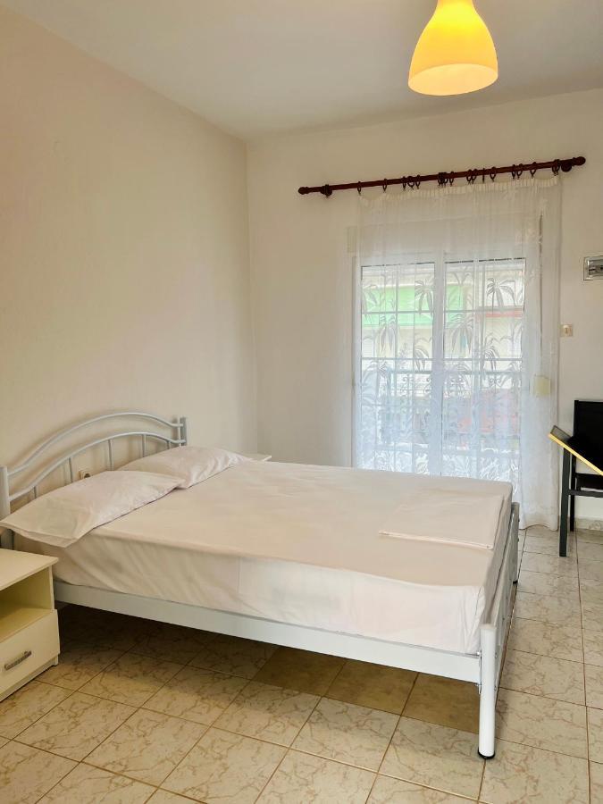 Atlantis Apartments Nea Vrasna Ngoại thất bức ảnh