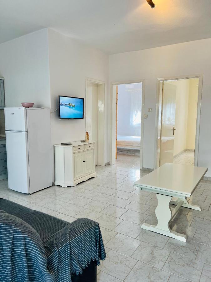 Atlantis Apartments Nea Vrasna Ngoại thất bức ảnh