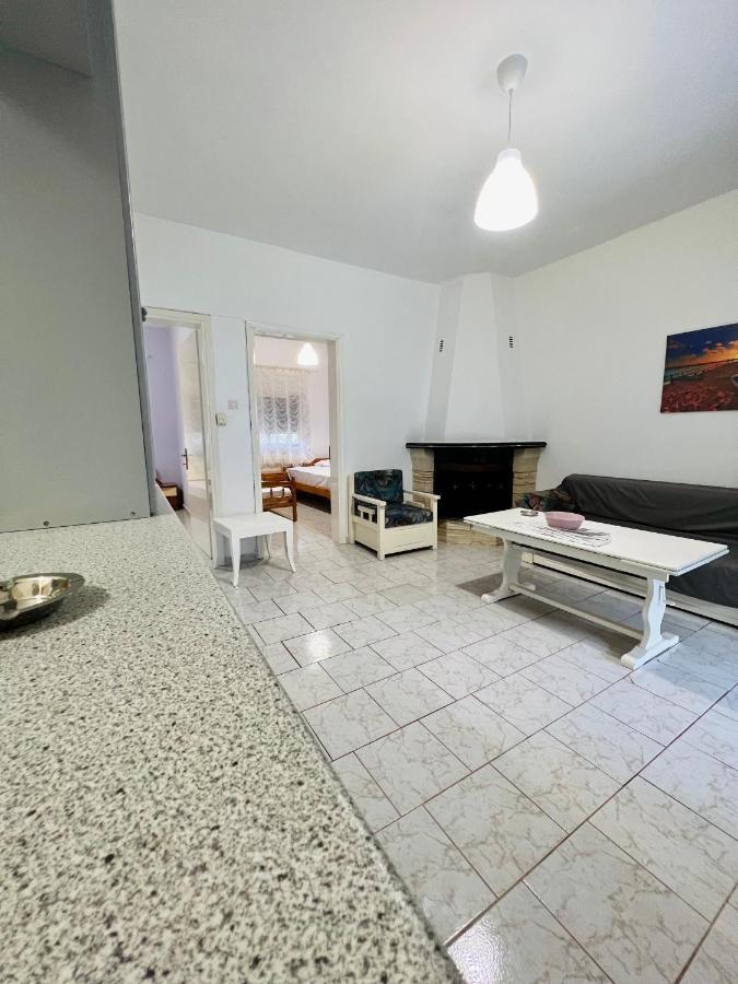 Atlantis Apartments Nea Vrasna Ngoại thất bức ảnh